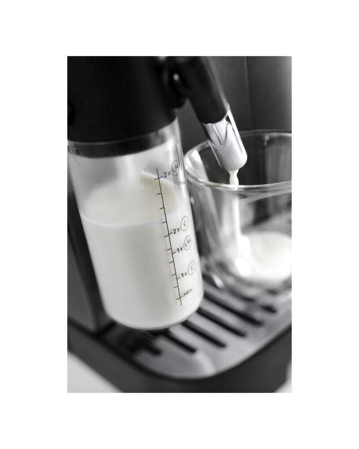 DeLonghi Magnifica Evo Fully Automatic Coffee Machine
