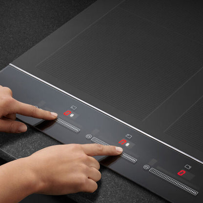 Fisher & Paykel 60cm 4-Zone Induction Cooktop with SmartZone - Black Glass (Series 7)